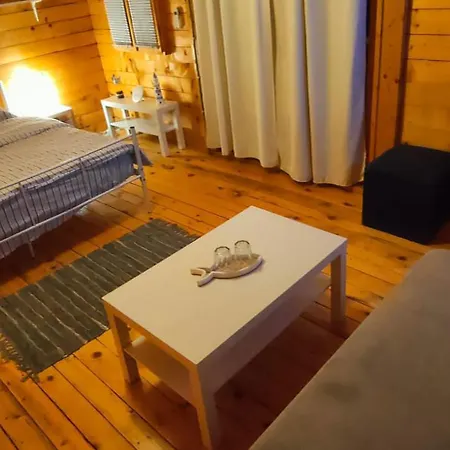 ゲストハウス Lamovi 3*